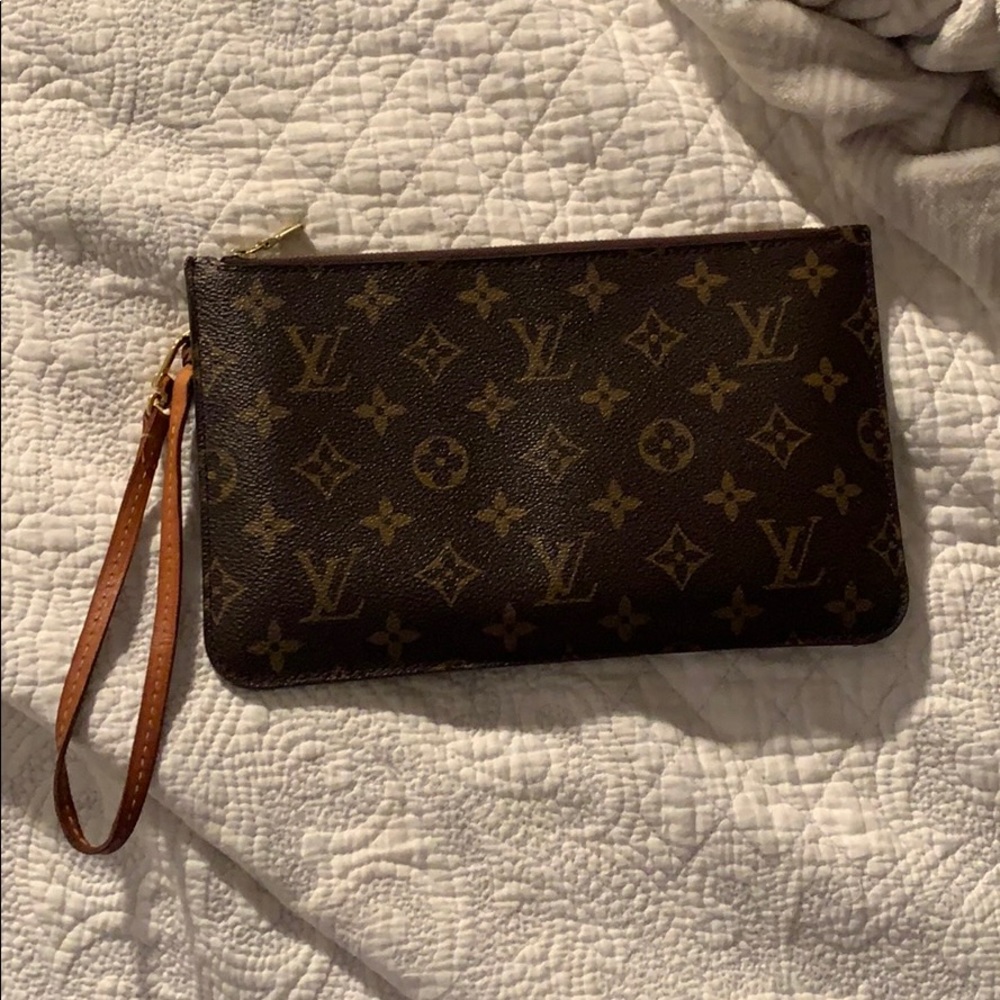 Louis Vuitton Monogram Neverfull Pouch